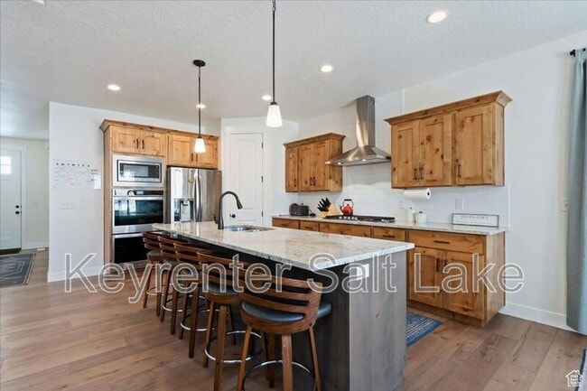 Building Photo - 1046 W Seasons View Ct