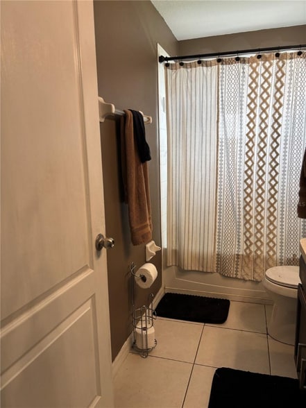 Building Photo - 10742 Shady Preserve Dr