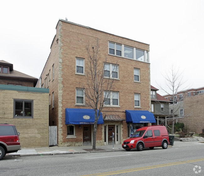 Monroe Manor 1910 Monroe St Madison WI 53711 Apartment Finder