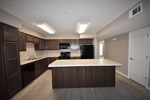Building Photo - The Mansion at Mill Creek