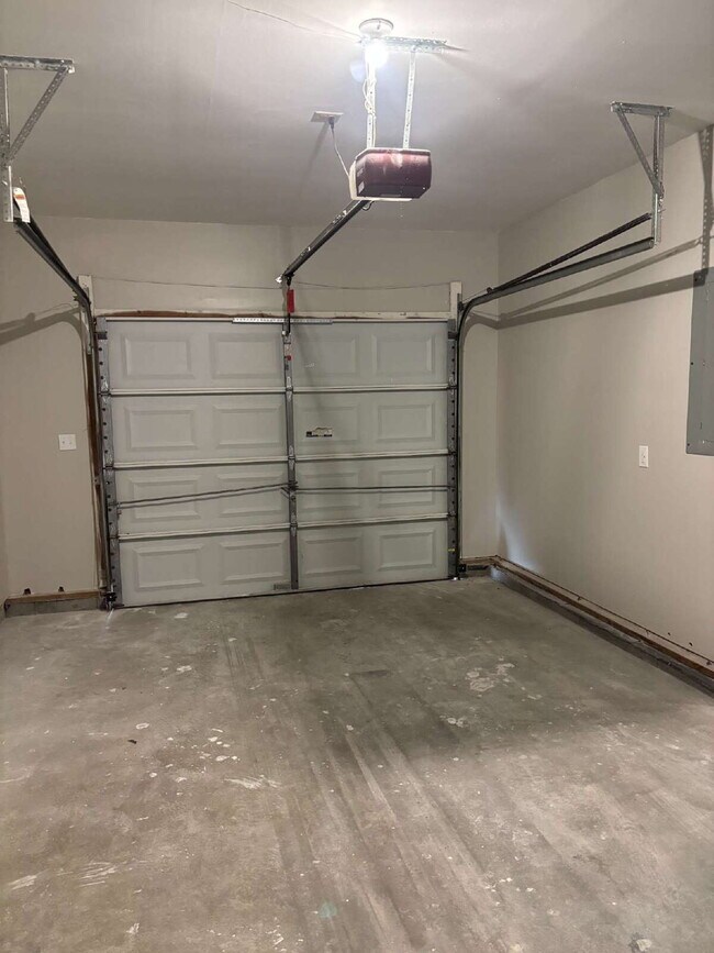 Building Photo - 3409 Dailey Rd