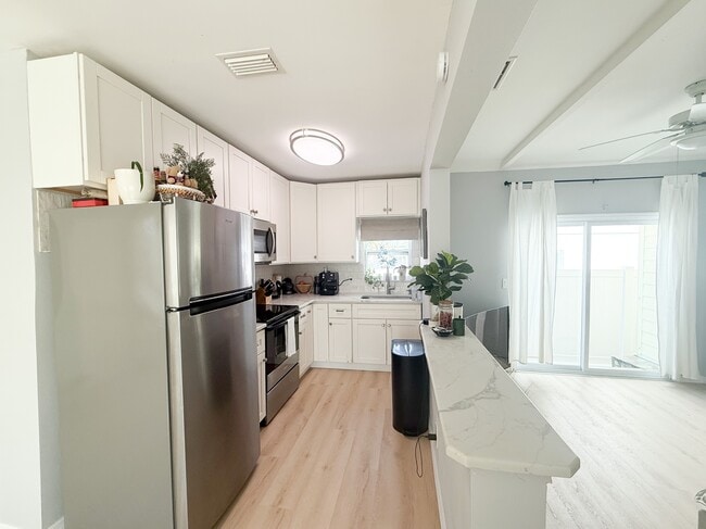 Building Photo - 165 133rd Ave E