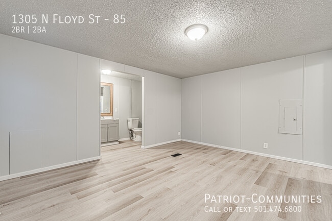 Building Photo - 1305 N Floyd St