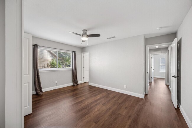 Building Photo - 1807 Highmeadow Cove