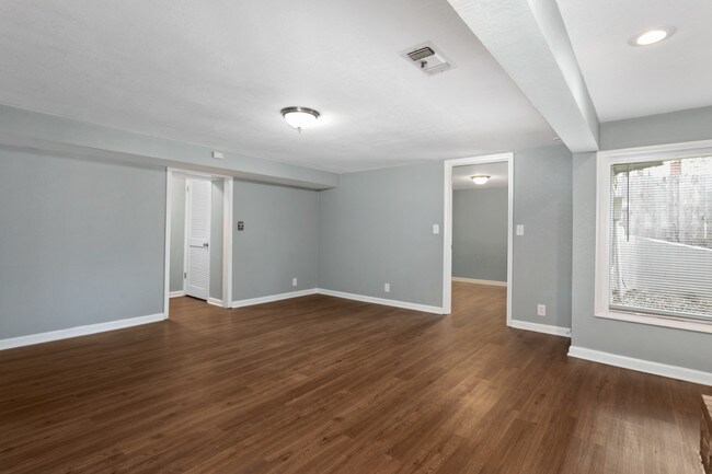 Building Photo - 3513 NE Stanton St
