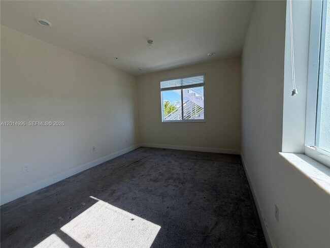Building Photo - 10222 NW 64th Way