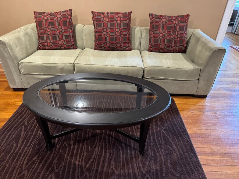 Building Photo - 203 Riverview Ave