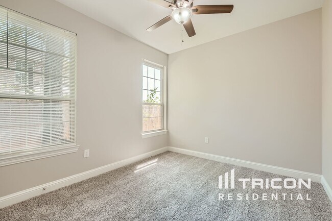 Building Photo - 418 Perch Rd