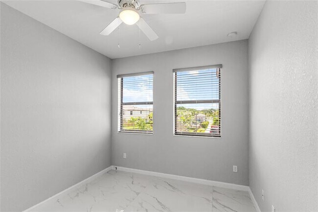 Building Photo - 221 SW 159th Way