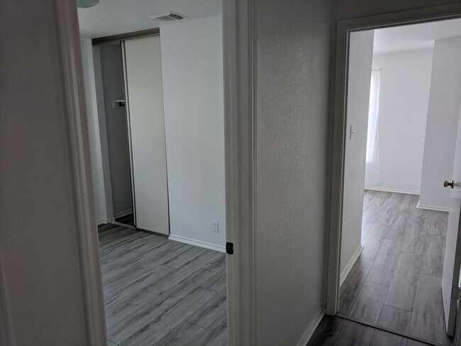 Building Photo - 19 Fannin Post