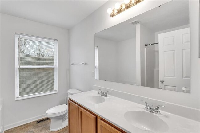 Building Photo - 8028 Maureen Dr
