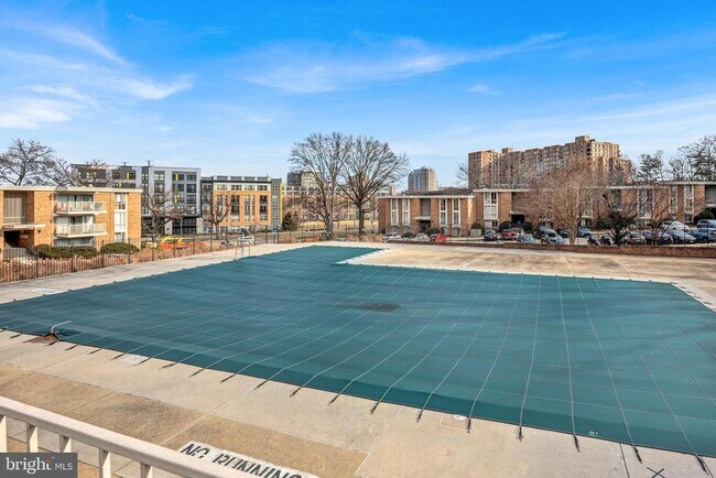 Building Photo - 2605 Fort Farnsworth Rd