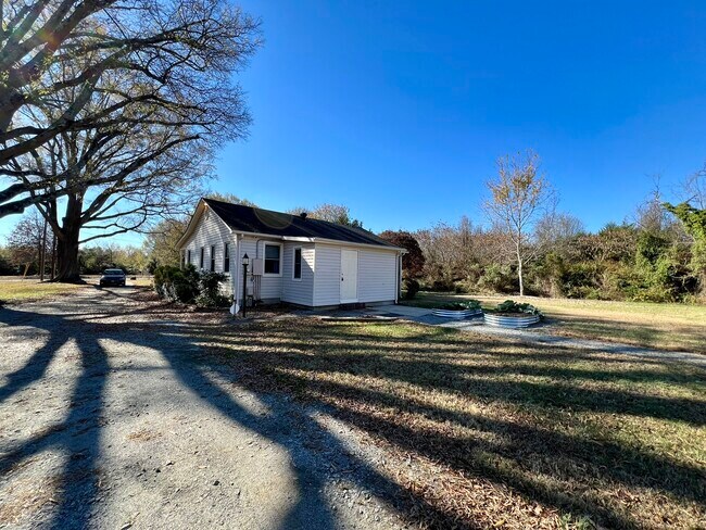 Building Photo - 9532 Harwood Ln