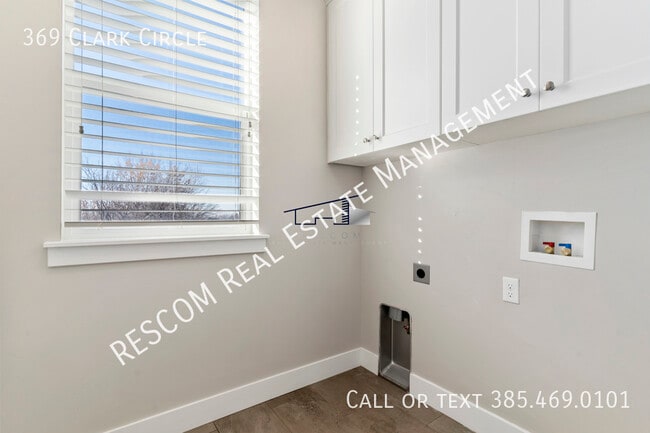 Building Photo - 369 Clark Cir