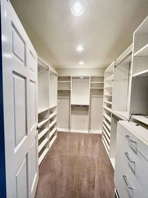 Building Photo - 16972 Oak View Dr