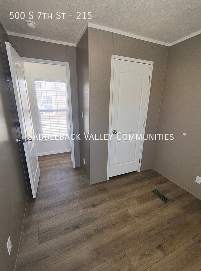 Building Photo - 500 S 7th St