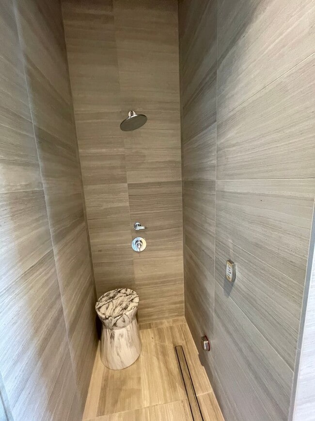 Building Photo - Brand NEW! Koula Studio