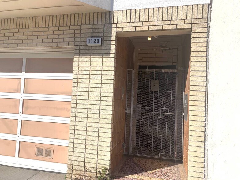 BUILDING ENTRY - 1120 Judah St