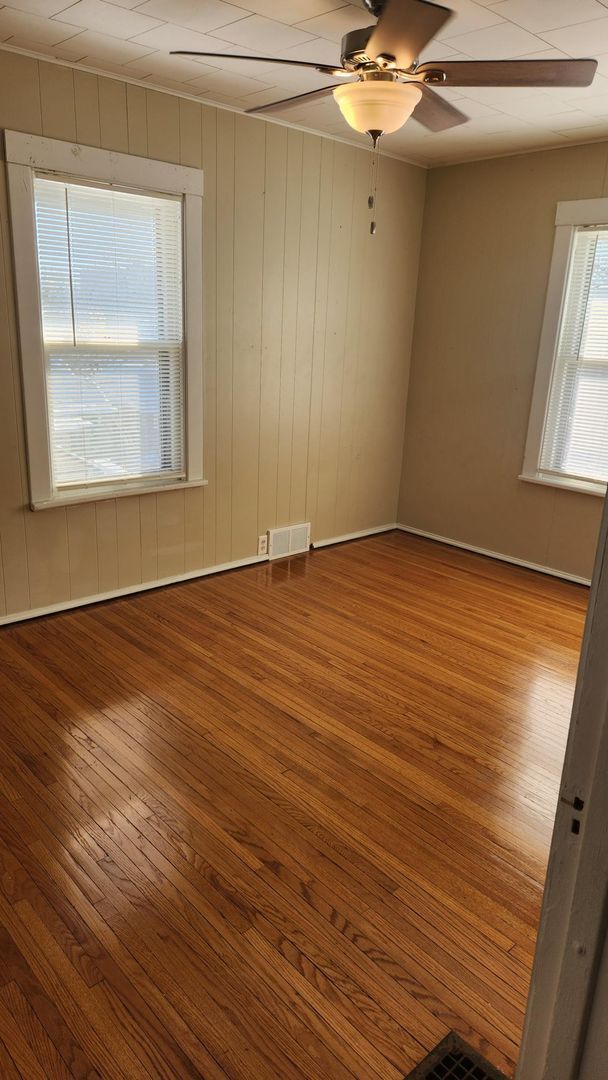 Building Photo - Historic, recently updated single-family h...