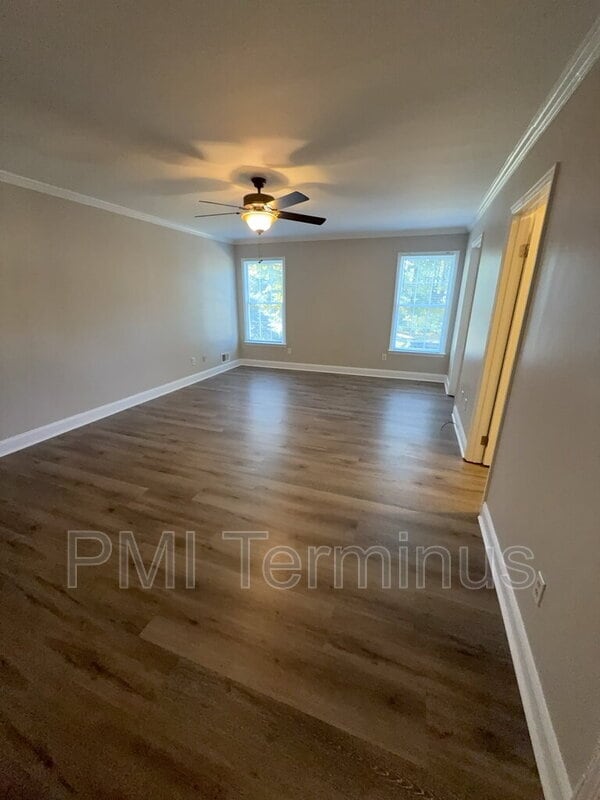 Building Photo - 4756 Forest Glen Ct NE