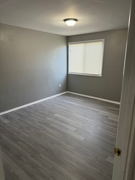 Bedroom 1 - 582 Wilson Bridge Dr