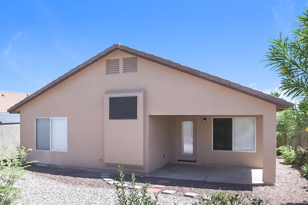 Building Photo - 8228 W Behrend Dr