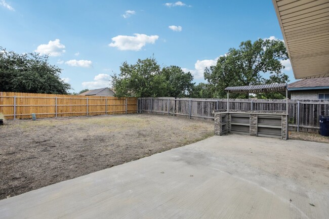 Building Photo - Beautiful Home in Leander