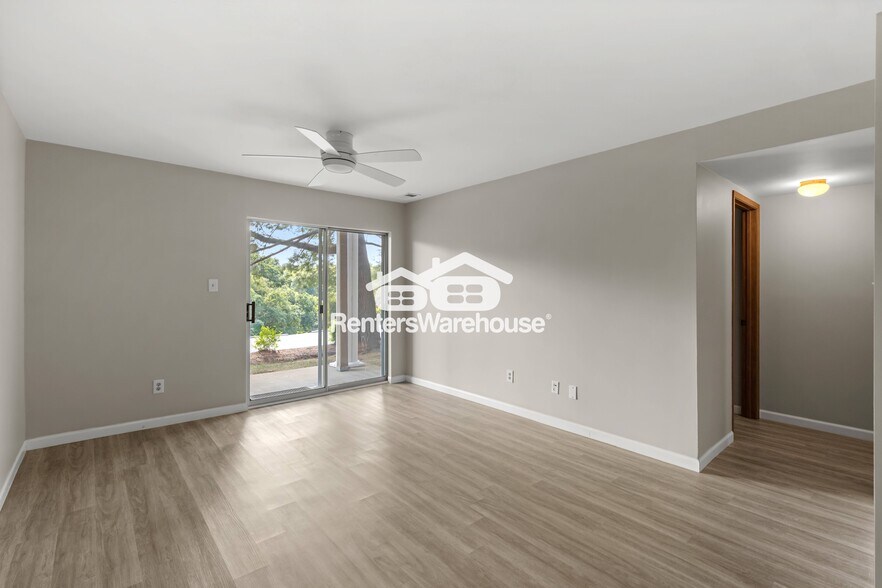 Building Photo - 708 Ridgeside Dr