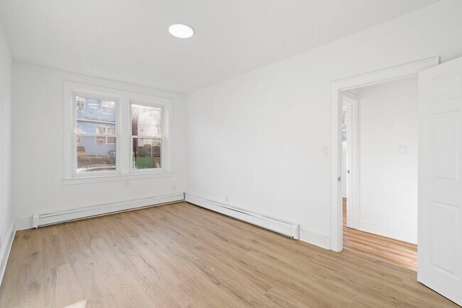 Building Photo - 5 Lienau Pl