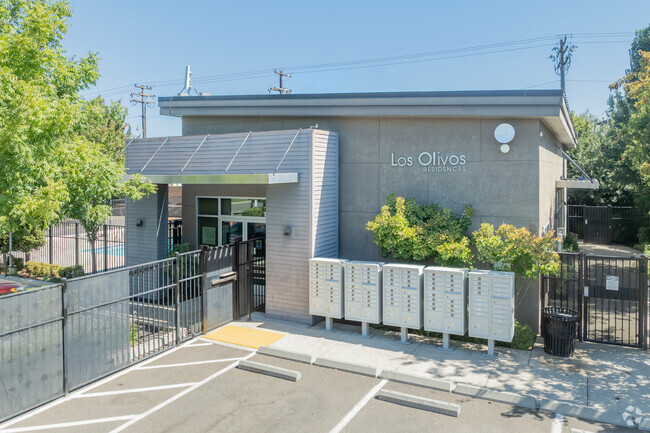 Leasing Office - Los Olivos