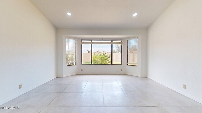 Building Photo - 9814 W Menadota Dr