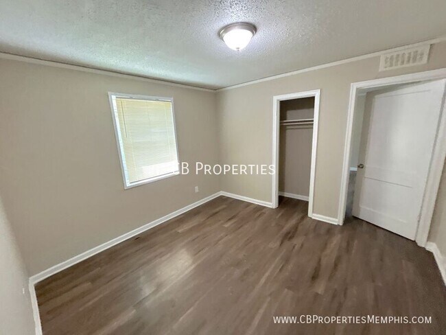 Building Photo - 2314 Norman Ave