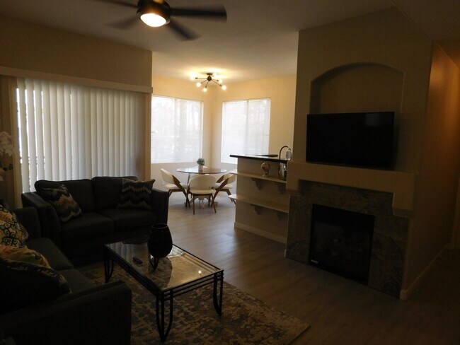 Building Photo - GORGEOUS FULLY FURNISHED 2 BEDROOM UNIT*GA...