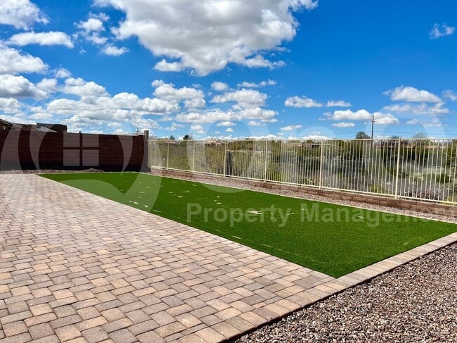 Building Photo - 7924 S Desert Indigo Dr