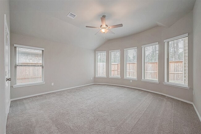 Building Photo - 8539 Int'l Fls Dr