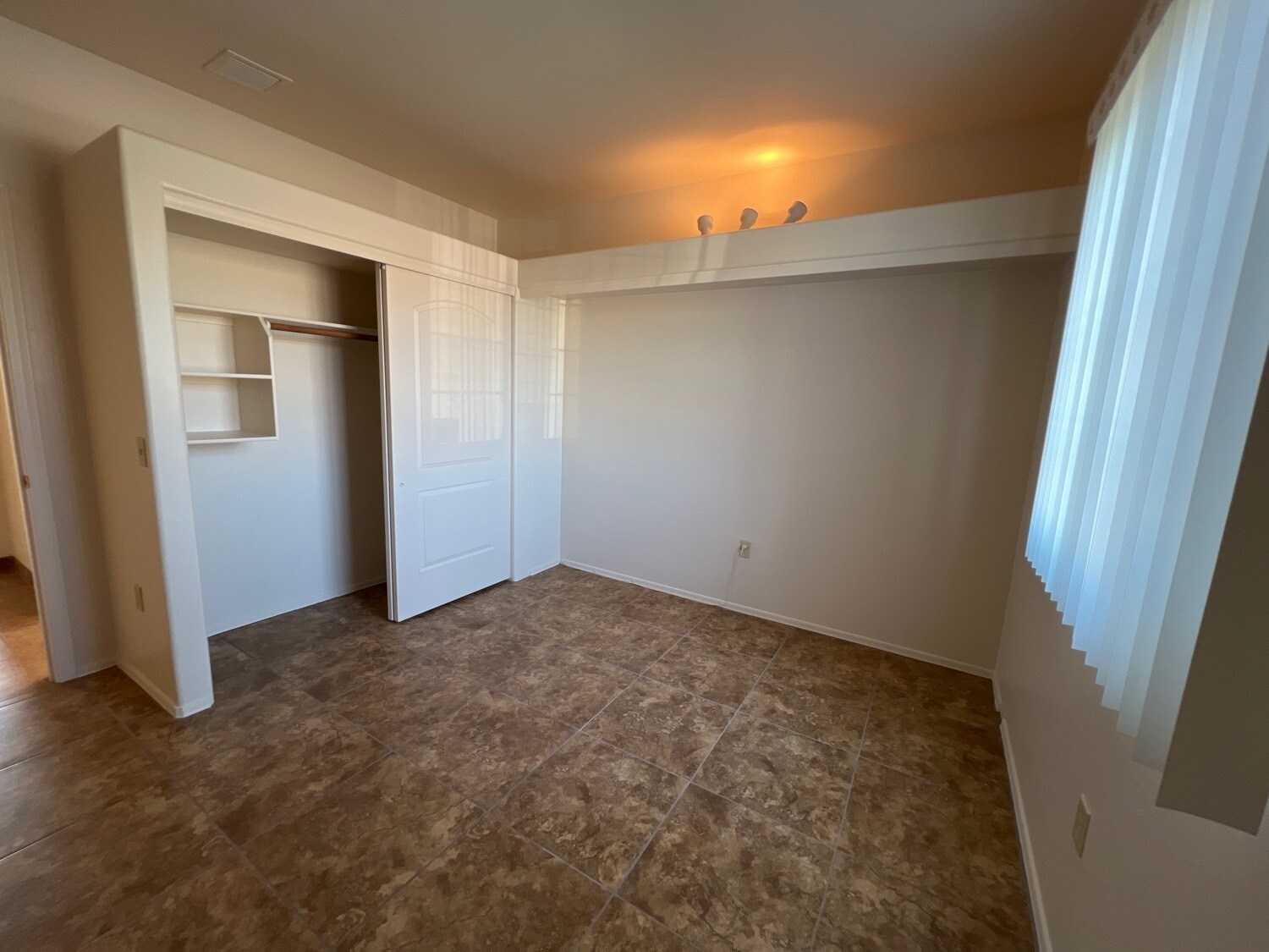 Building Photo - 3741 S Avenida de Encino