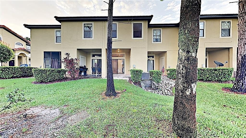 Building Photo - 6001 Scotchwood Glen