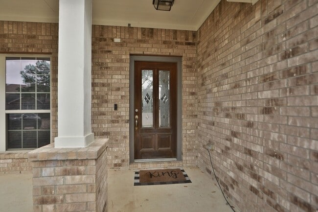 Building Photo - 8222 Groveland Hills Dr