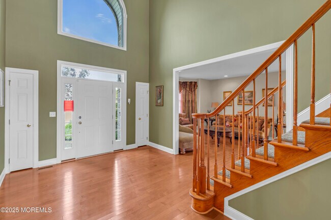 Building Photo - 6 Bane Ln