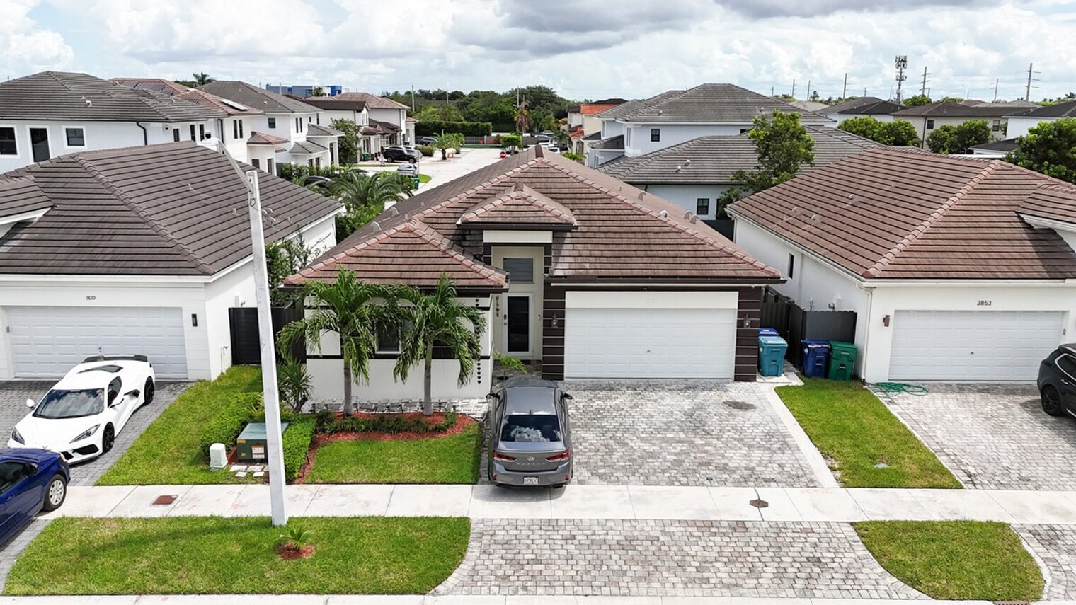 Building Photo - 3839 SW 148th Ave