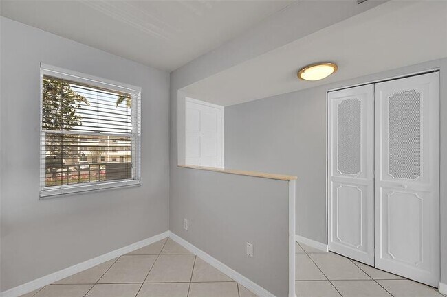 Building Photo - 777 S Federal Hwy