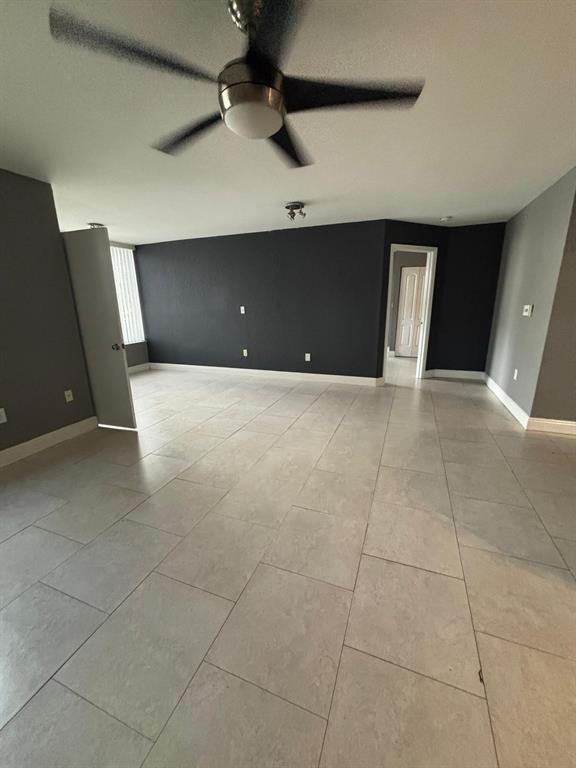 Building Photo - 2861 N Oakland Forest Dr