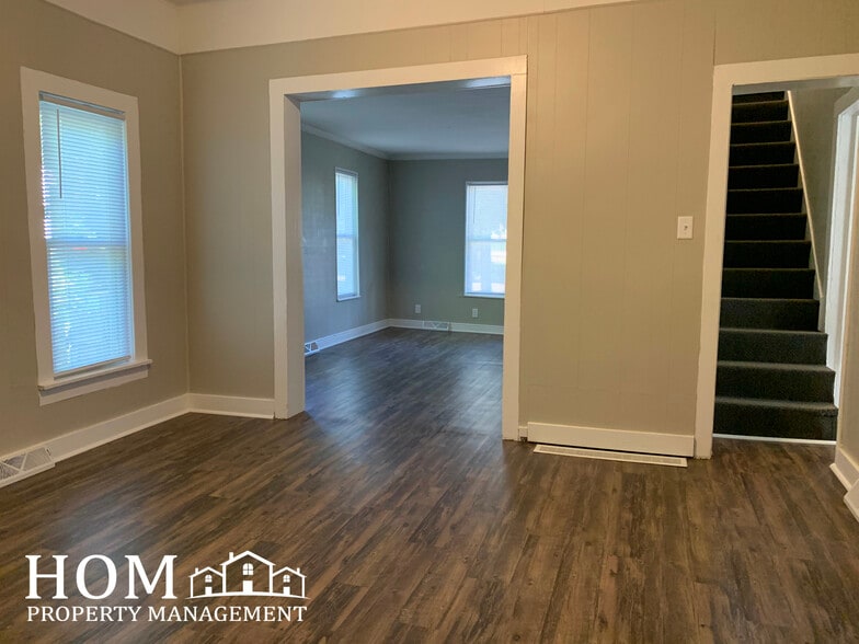 Building Photo - 322 E Humphrey St