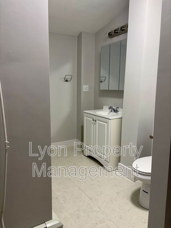 Building Photo - 262 Illinois St