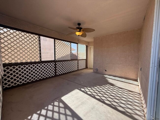 Building Photo - 6141 E 40th Pl