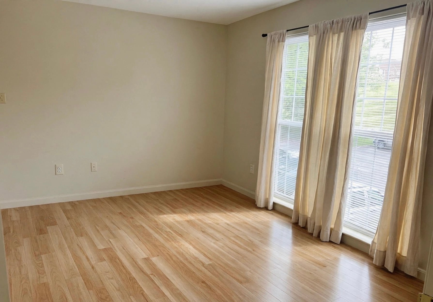 Building Photo - 2502 Driftwood Ct