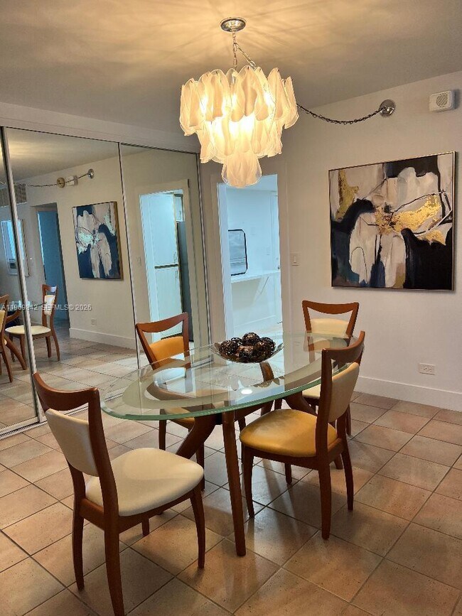 Building Photo - 5005 Collins Ave