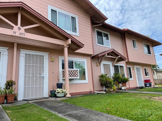 Building Photo - Perfect Kapolei Townhouse