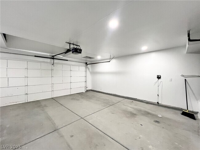 Building Photo - 4580 Allenford Dr