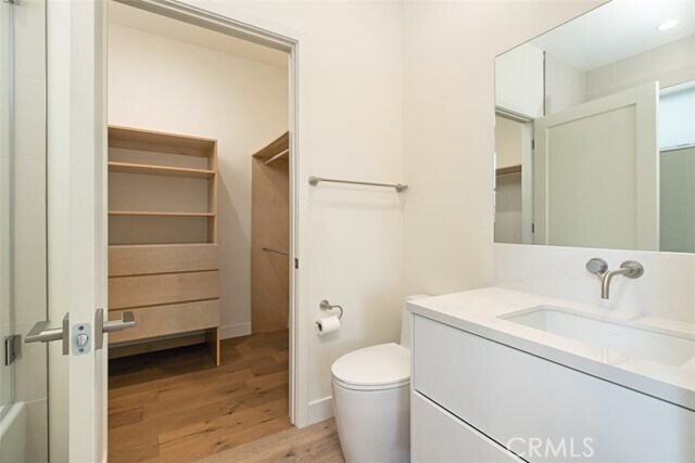 Building Photo - 822 S Plymouth Blvd